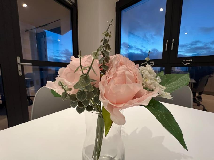 2 Bed Penthouse Style Apartment ลอนดอน ภายนอก รูปภาพ